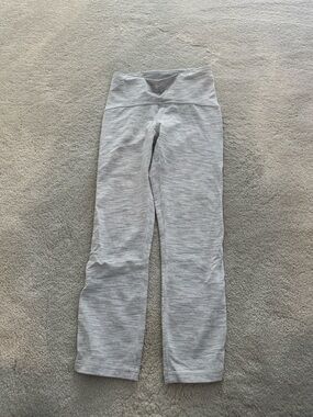 BARELY WORN LULULEMON CROP LEGGINGS